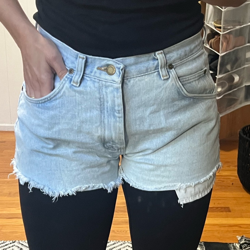 Light wash wrangler jean shorts - Picture 10 of 11